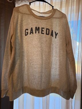Gameday Women's Crewneck Sweatshirt - Heather Gray